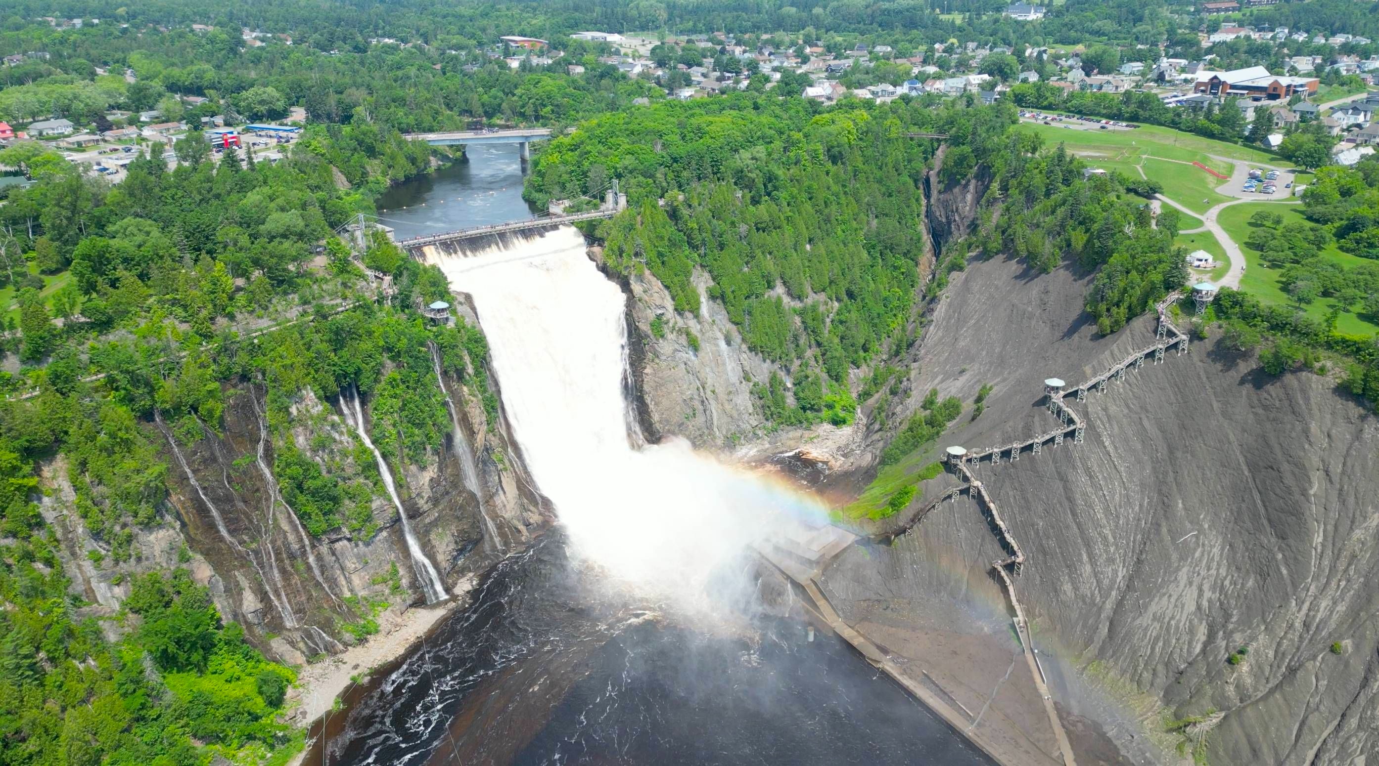 Montmorency_falls